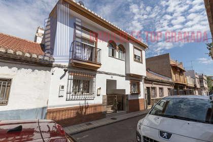For sale of house in Granada