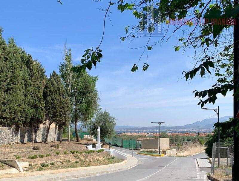 For sale of land in Híjar