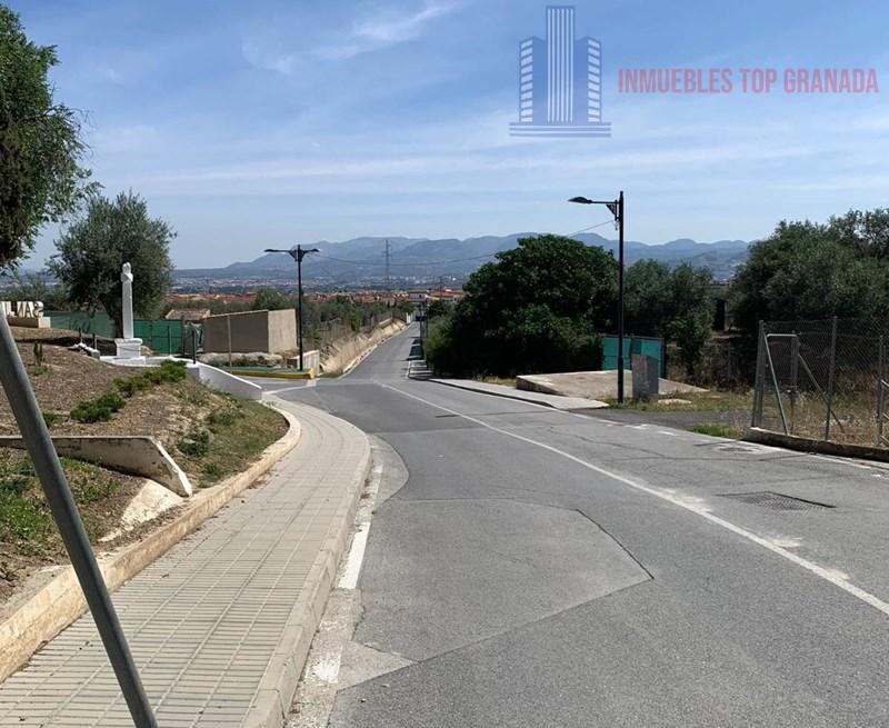 For sale of land in Híjar