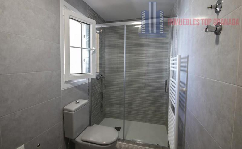 For sale of house in La Zubia