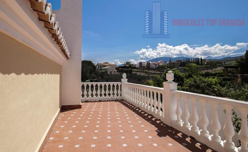 For sale of house in La Zubia