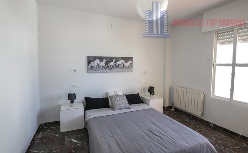 For sale of house in La Zubia