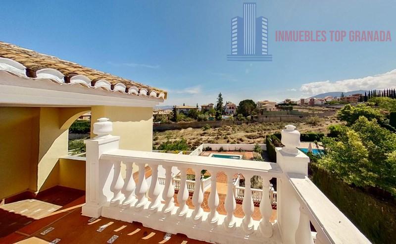 For sale of house in La Zubia