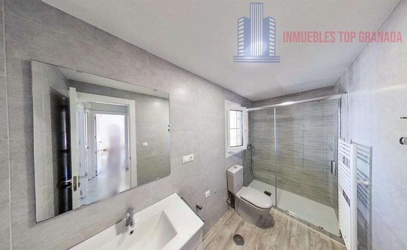 For sale of house in La Zubia