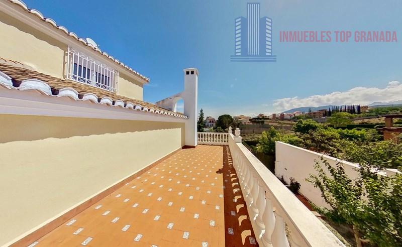 For sale of house in La Zubia
