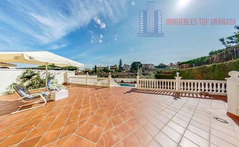 For sale of house in La Zubia