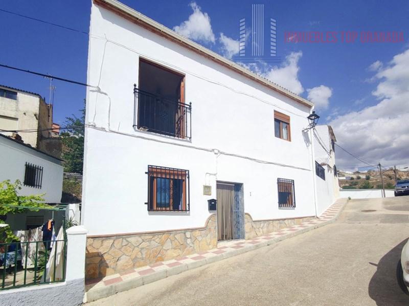 For sale of house in Moraleda de Zafayona