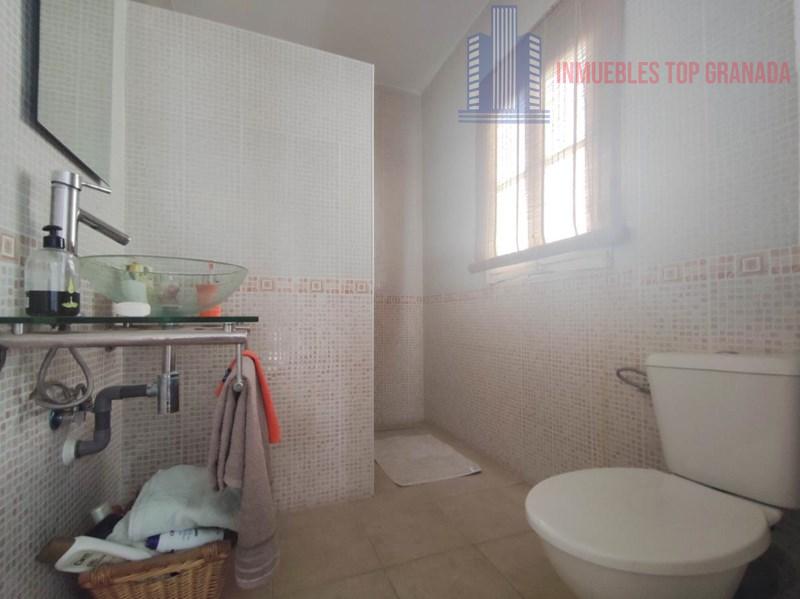 For sale of house in Moraleda de Zafayona
