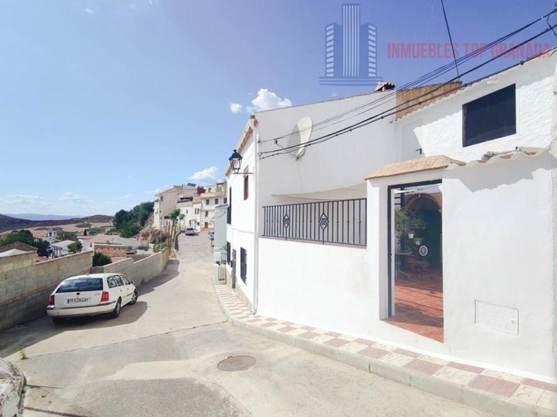 For sale of house in Moraleda de Zafayona