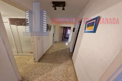 For sale of flat in Granada