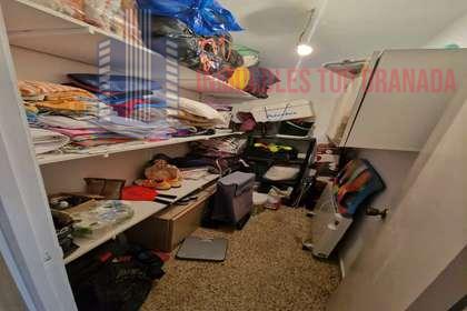 For sale of flat in Granada