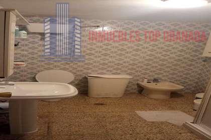 For sale of flat in Granada