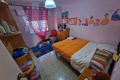 For sale of flat in Granada