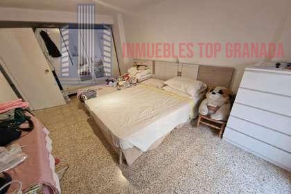 For sale of flat in Granada