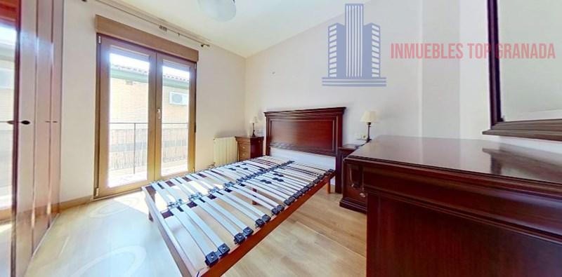 For sale of flat in Granada