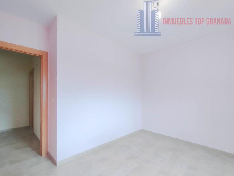 For sale of flat in Moraleda de Zafayona