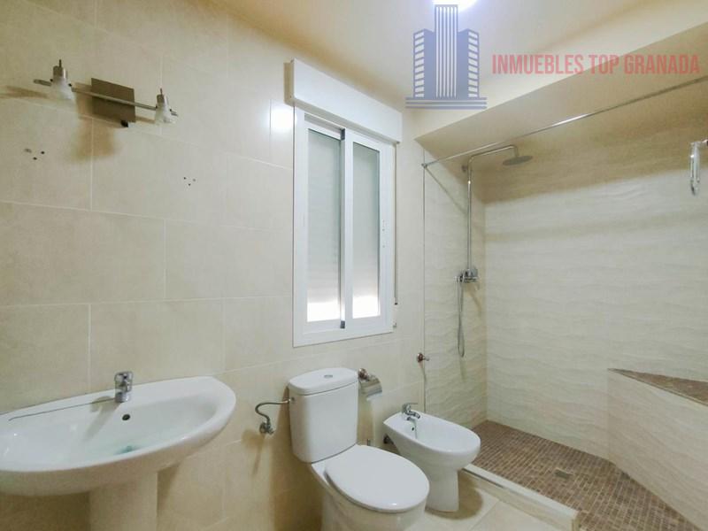 For sale of flat in Moraleda de Zafayona