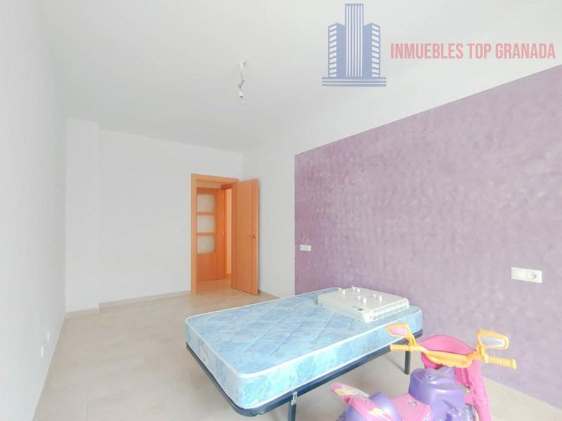 For sale of flat in Moraleda de Zafayona