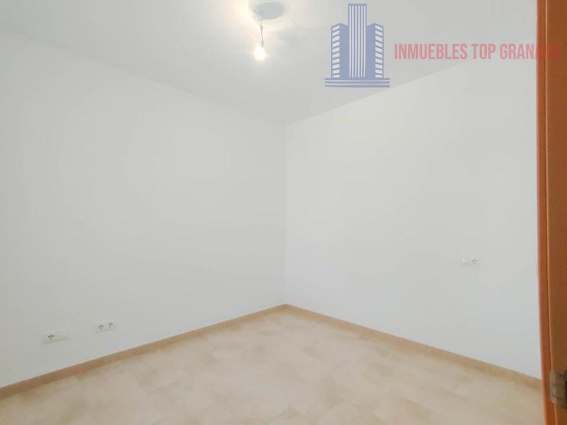 For sale of flat in Moraleda de Zafayona