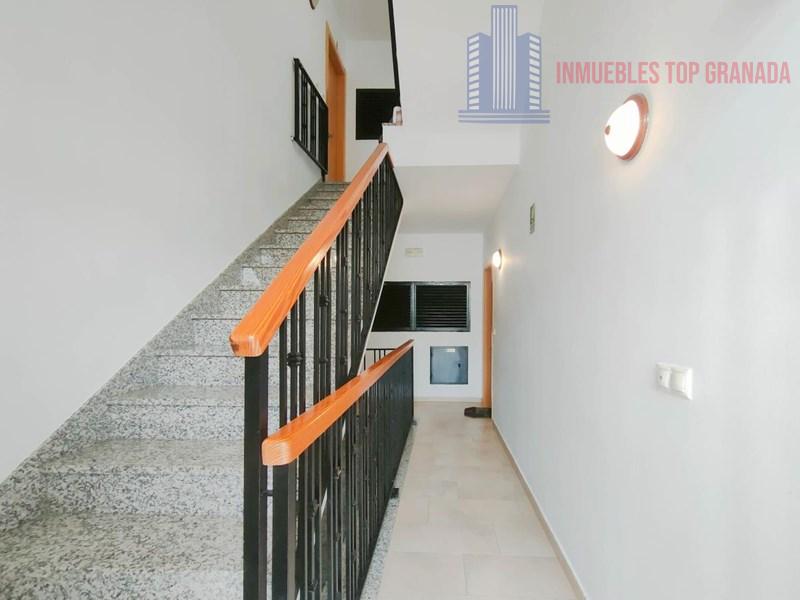 For sale of flat in Moraleda de Zafayona