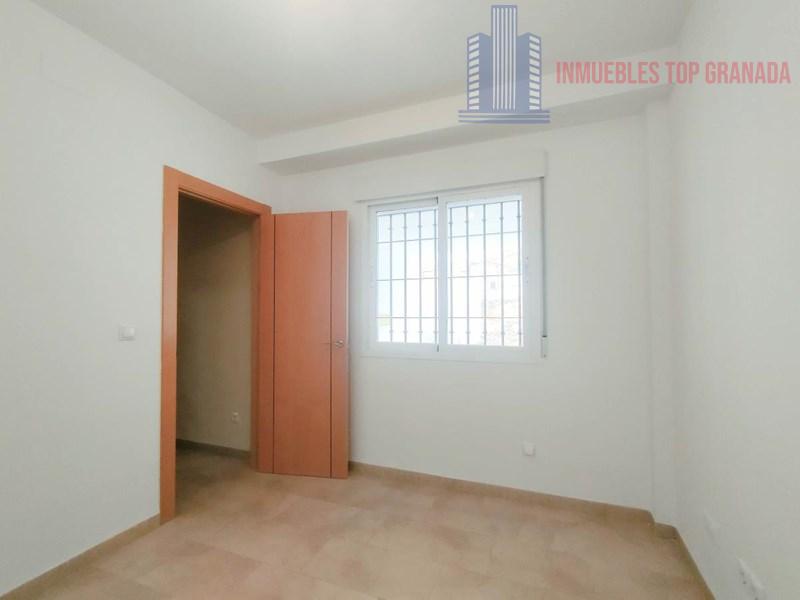 For sale of flat in Moraleda de Zafayona