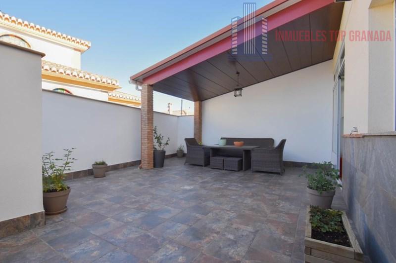 For sale of house in Fuente Vaqueros