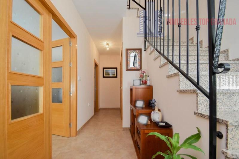 For sale of house in Fuente Vaqueros