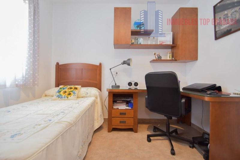 For sale of house in Fuente Vaqueros