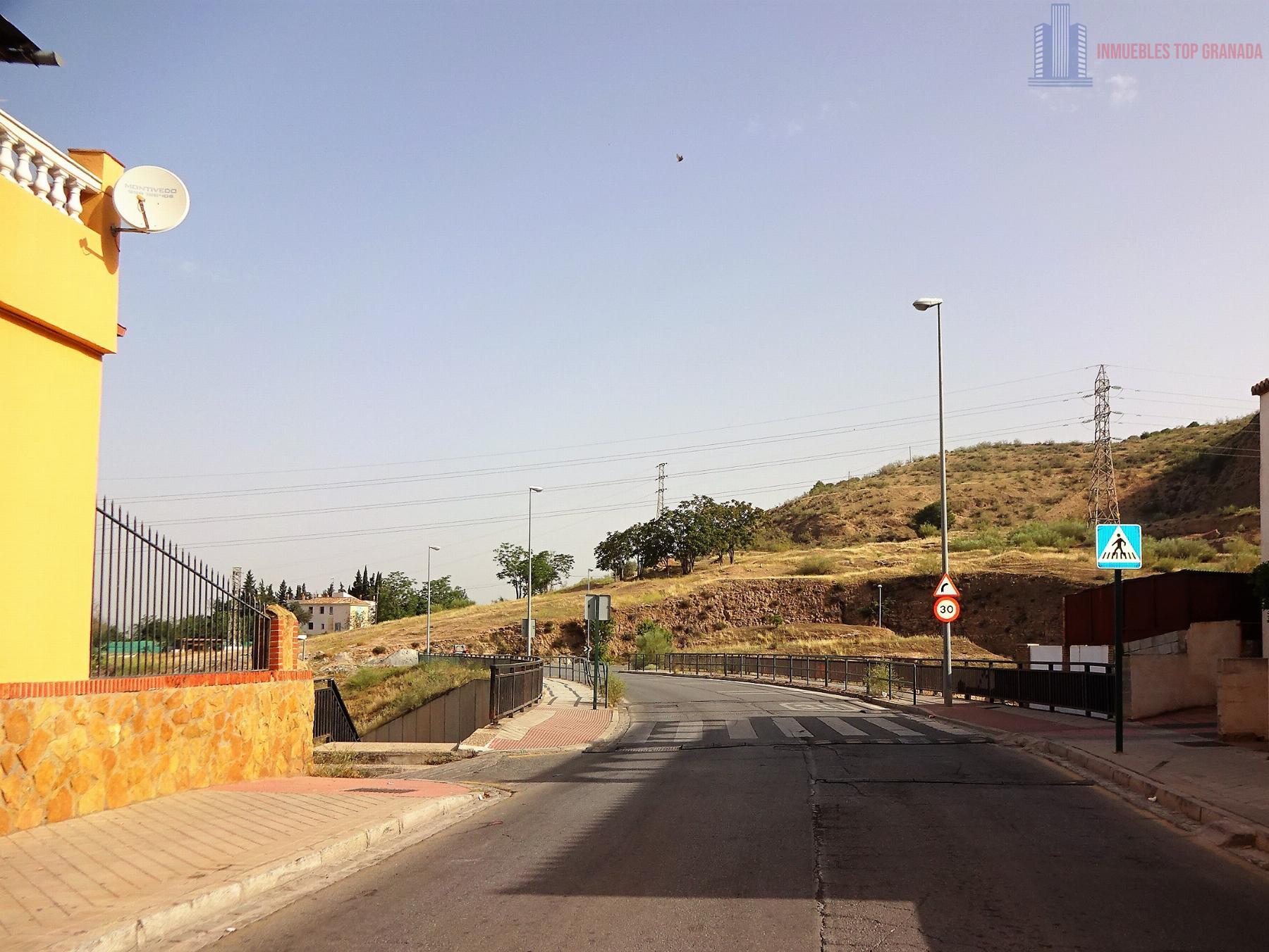 For sale of house in Granada