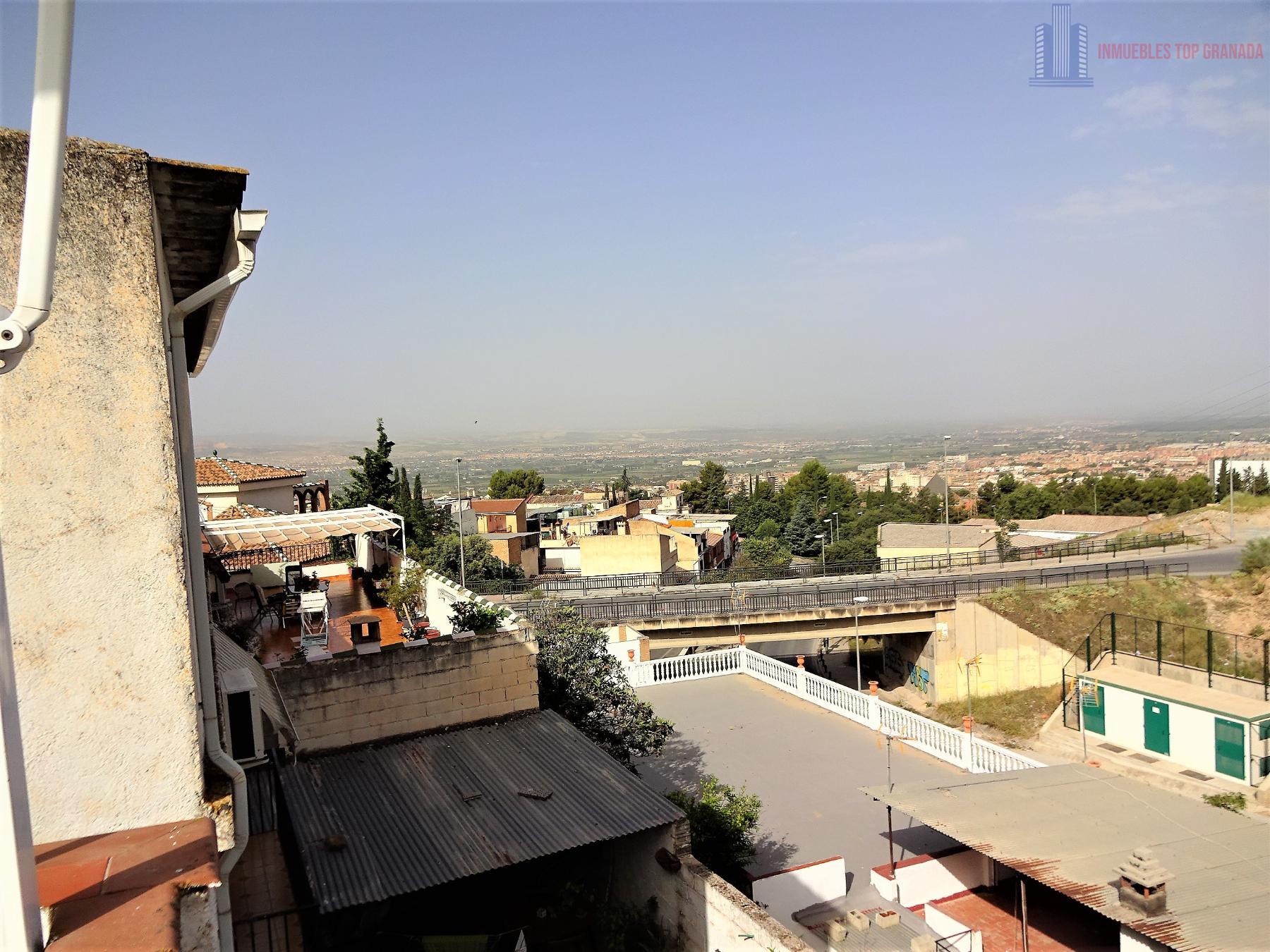 For sale of house in Granada