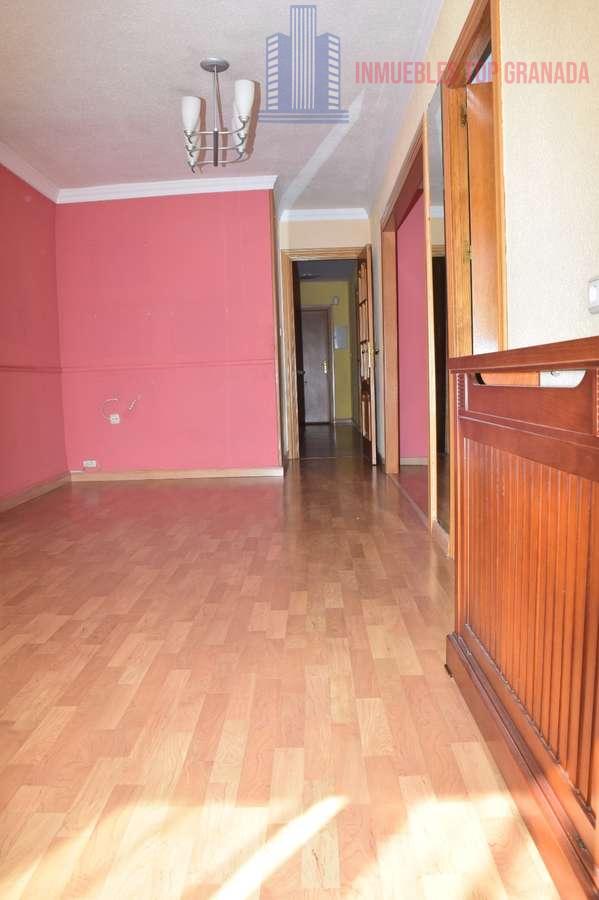 For sale of flat in Granada