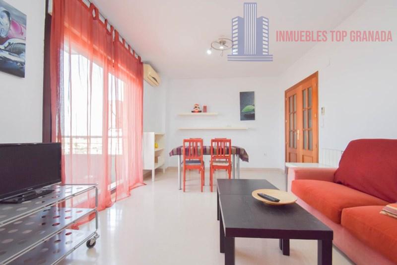 For sale of flat in Granada