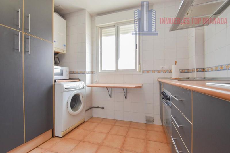 For sale of flat in Granada