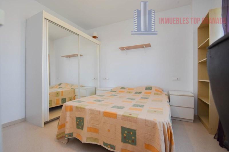 For sale of flat in Granada