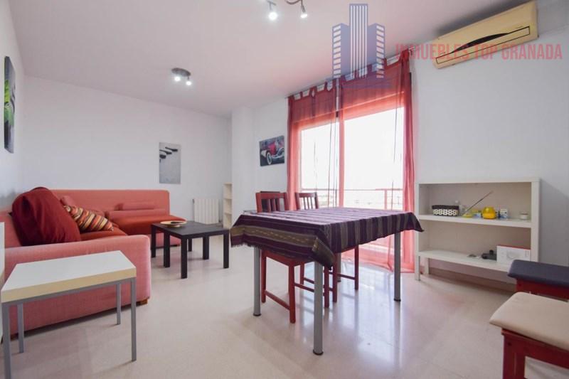 For sale of flat in Granada