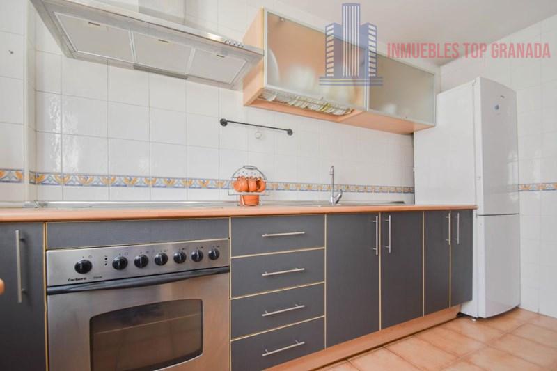 For sale of flat in Granada