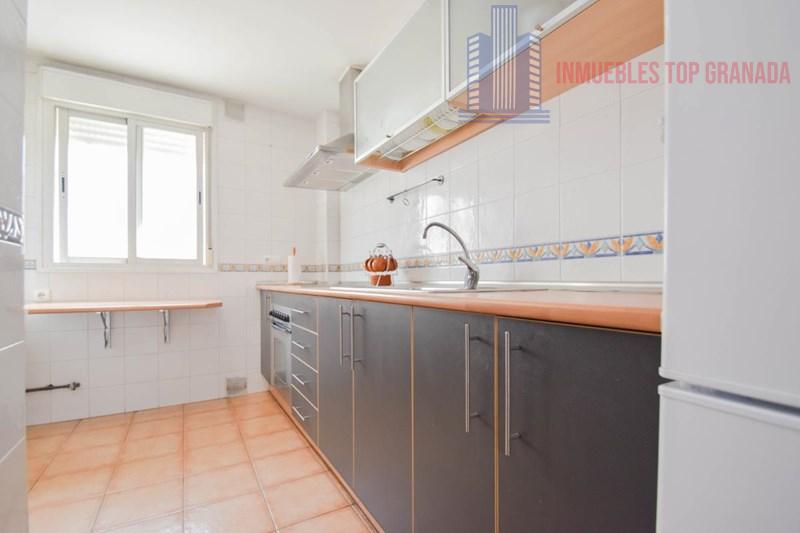 For sale of flat in Granada