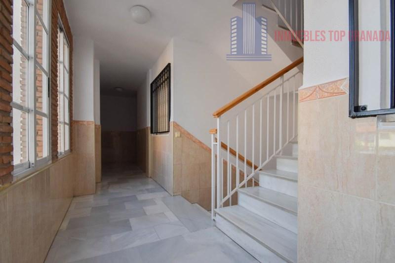For sale of flat in Armilla
