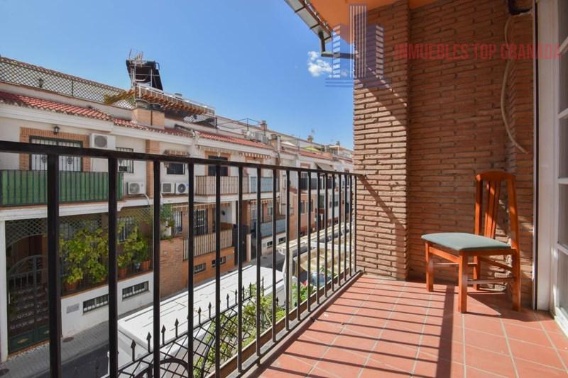 For sale of flat in Armilla