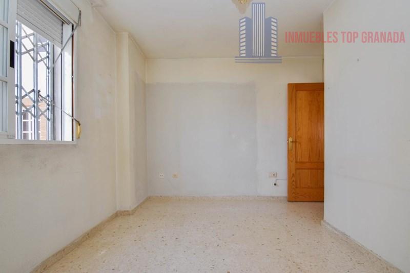 For sale of flat in Armilla