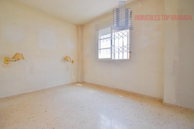 For sale of flat in Armilla