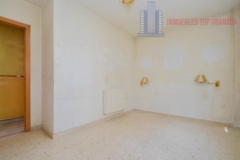 For sale of flat in Armilla