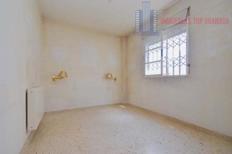 For sale of flat in Armilla