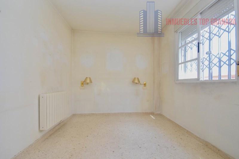 For sale of flat in Armilla