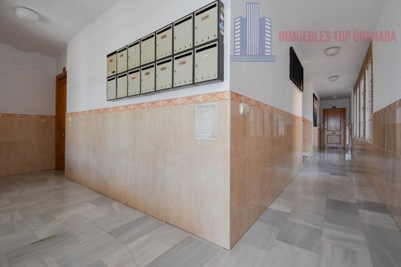 For sale of flat in Armilla