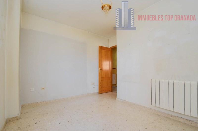 For sale of flat in Armilla