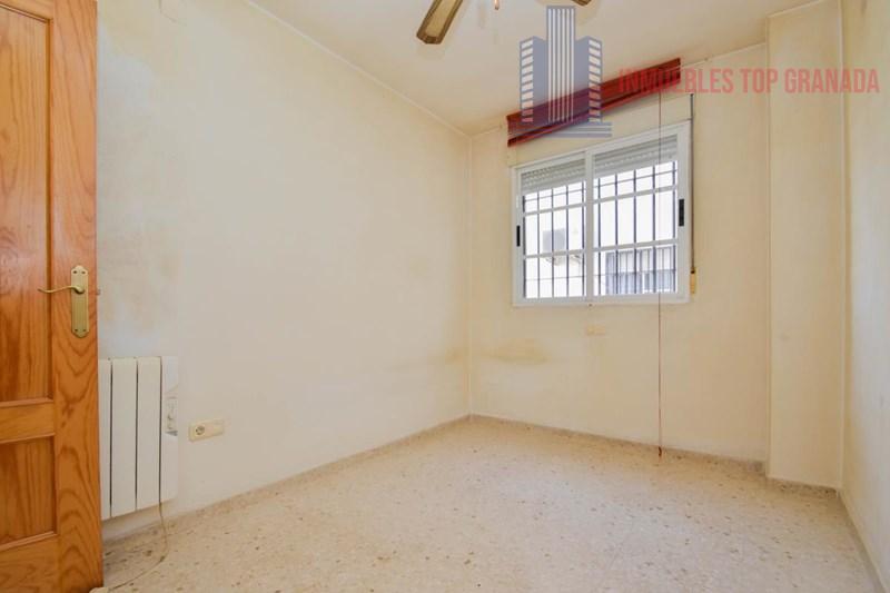 For sale of flat in Armilla