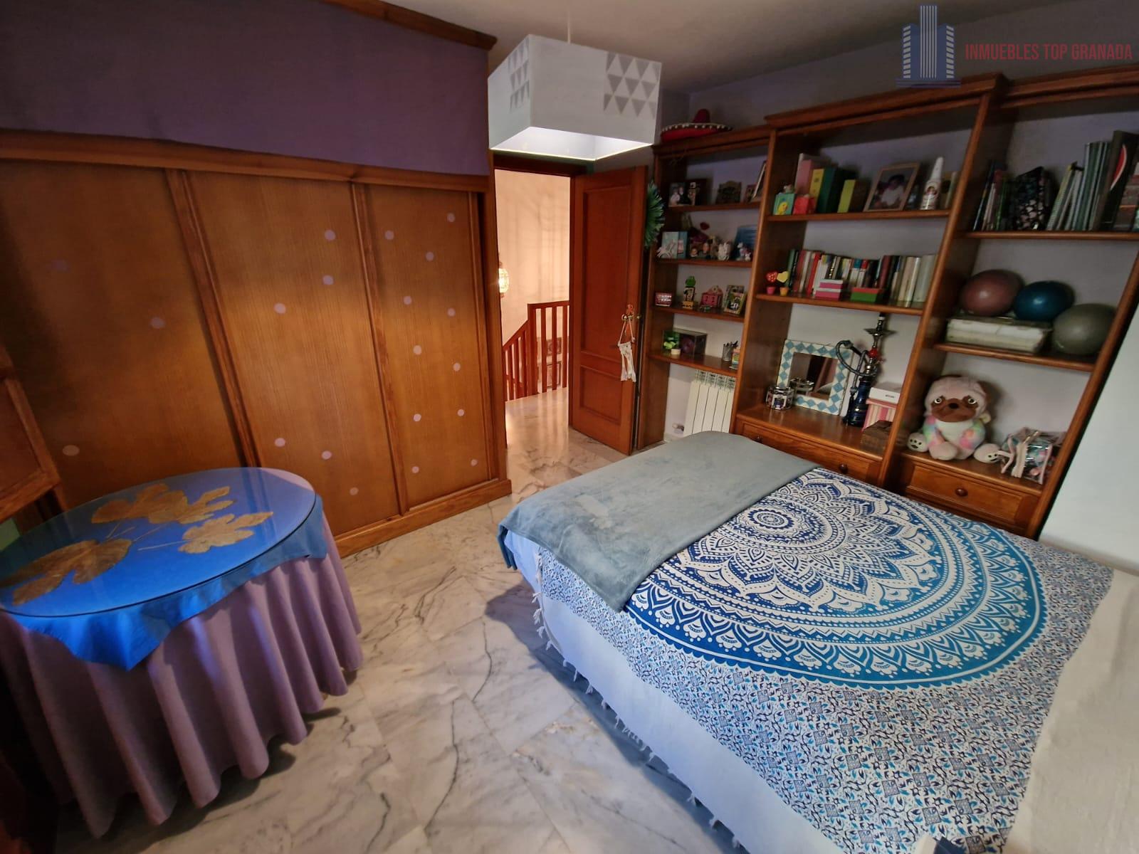 For sale of chalet in La Zubia