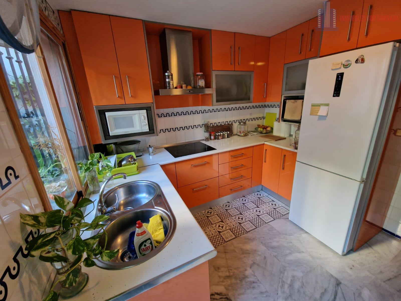 For sale of chalet in La Zubia