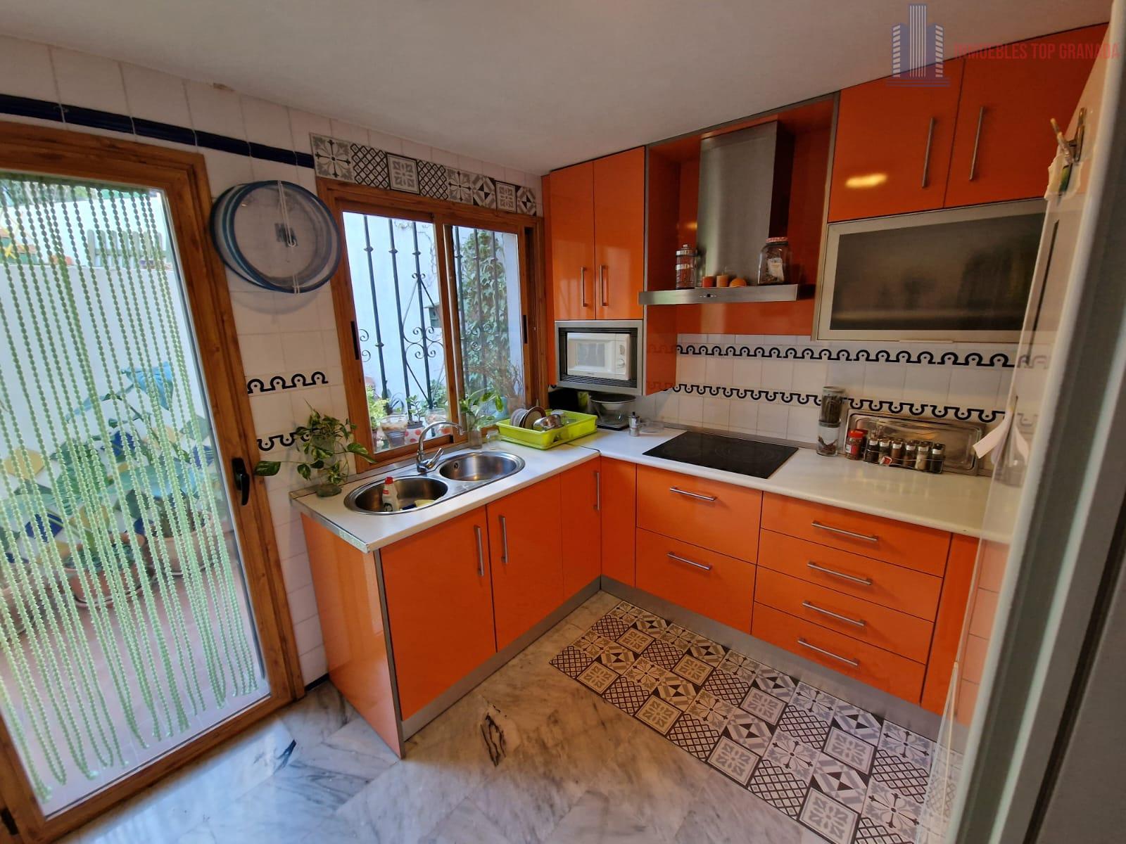 For sale of chalet in La Zubia